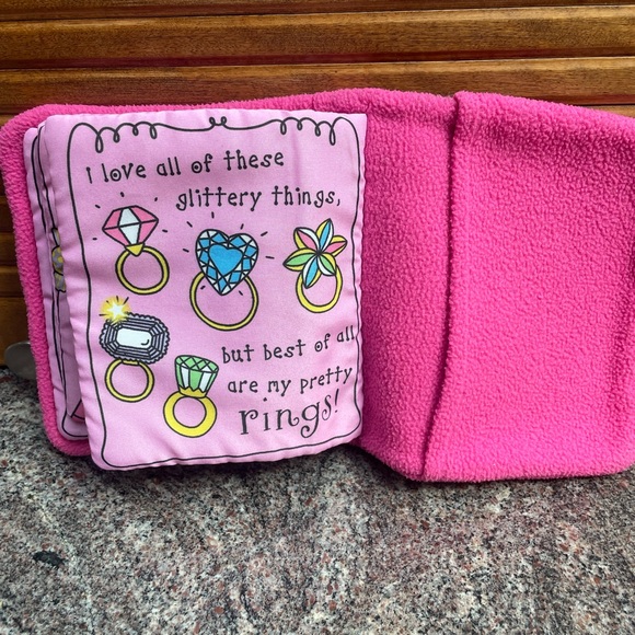 My Pretty Pink Purse Fabric Book - Picture 4 of 5